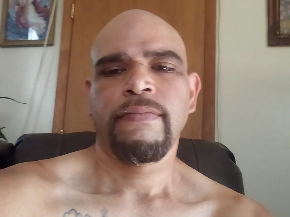 Sudden Loss and Heavy Responsibility: Teen Siblings Struggle to Honor Their Father After Tragic Pedestrian Accident.