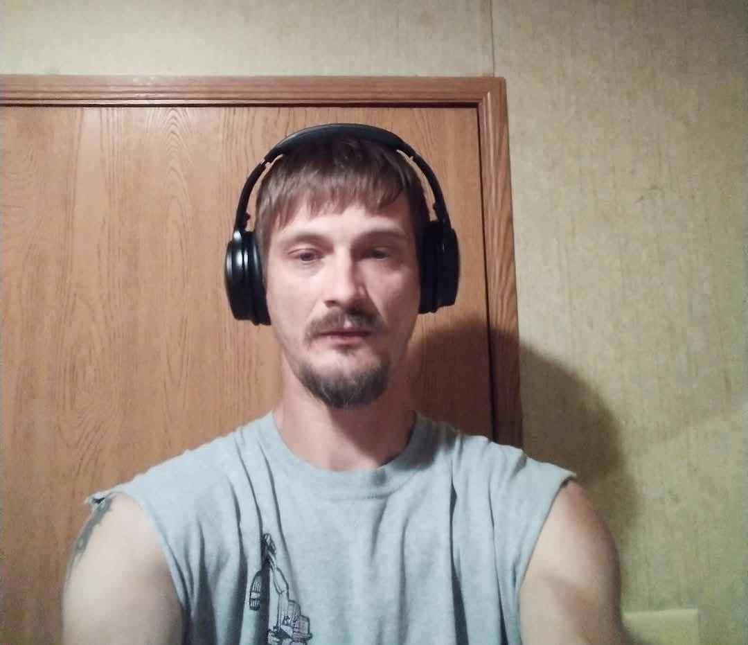 Tragedy on the Road: Breckinridge County Mourns the Loss of Ronald Meeks After Fatal Motorcycle Crash.